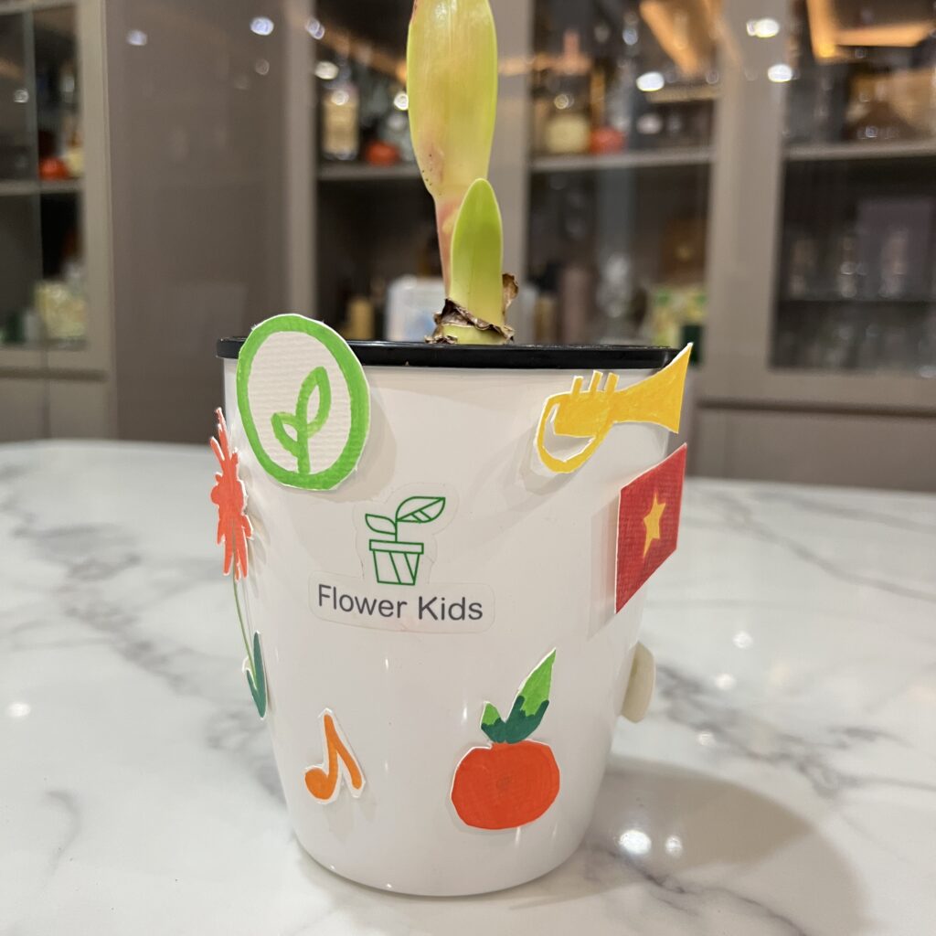 Thành phẩm học STEM của Flower Kids của học sinh tiểu học