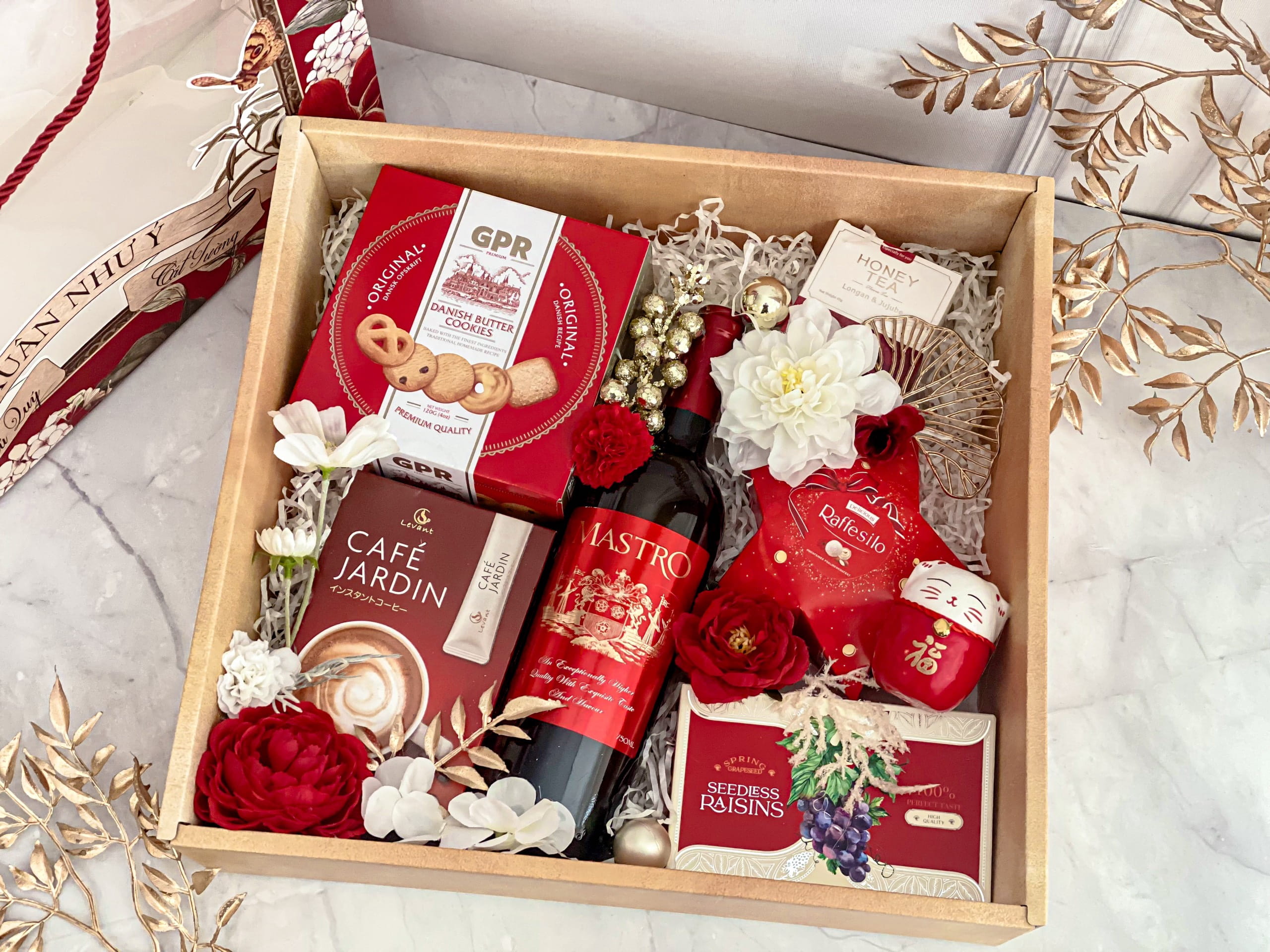 Khi quà Tết truyền thống không còn đủ chạm.